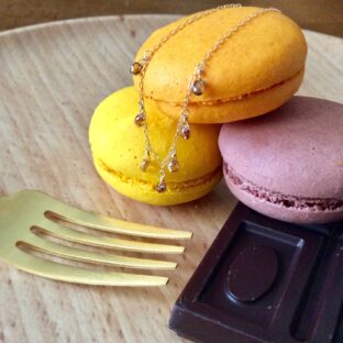 ブリオレットダイヤの紅茶色のガーランドネックレス 1.1ct up K18 ネイキッドダイヤ レーザーホール  シンプル 大人可愛い