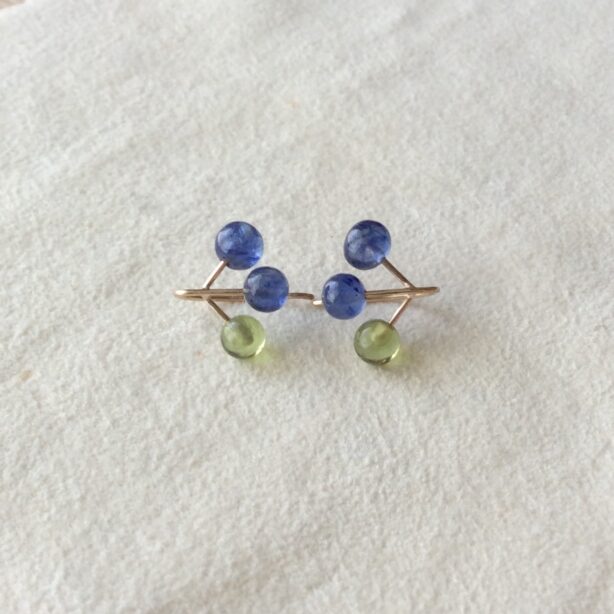 ブルーベリーなつぶつぶピアス K10