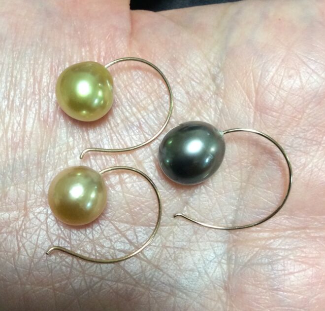 南洋真珠のチョウチンアンコウピアスK10