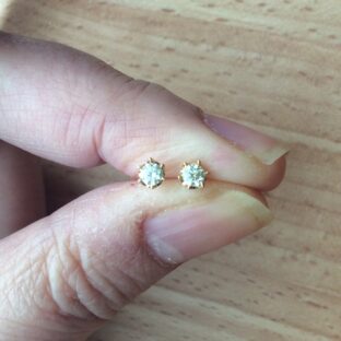 春は艶感　艶やかなゴールドやプラチナカラーのプレシャスメタルジュエリーを！