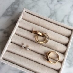 夏に映える地金ジュエリー：おすすめアイテム5選