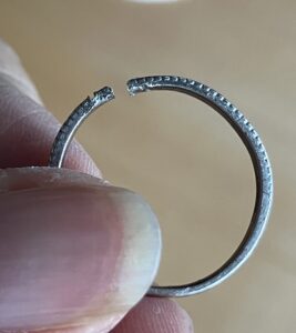 リフォーム前のお客様の平打ちリング 横から